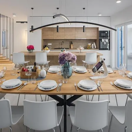 Willa Blue Moon By Guide *