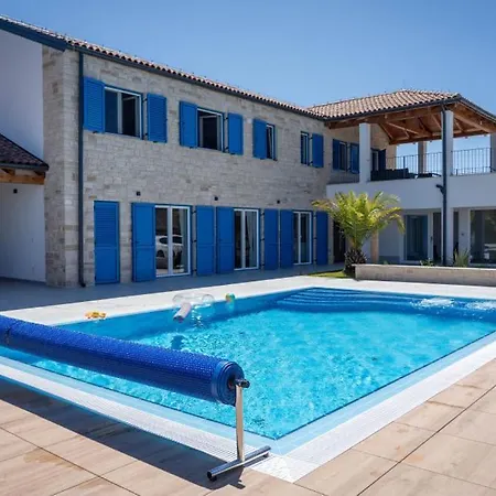 Willa Blue Moon By Guide Rapavel